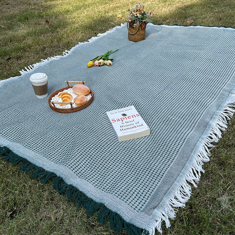 Oversized Sand-Resistant Picnic Blanket