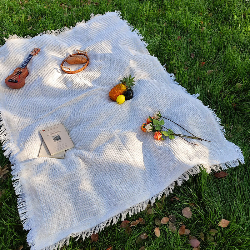 Oversized Sand-Resistant Picnic Blanket